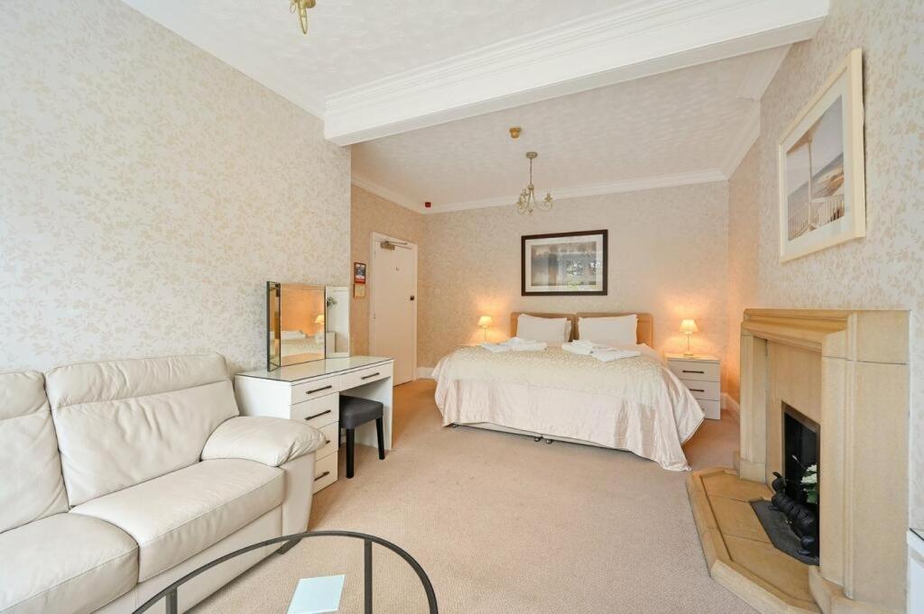 Forest Side Guesthouse 린드허스트 외부 사진